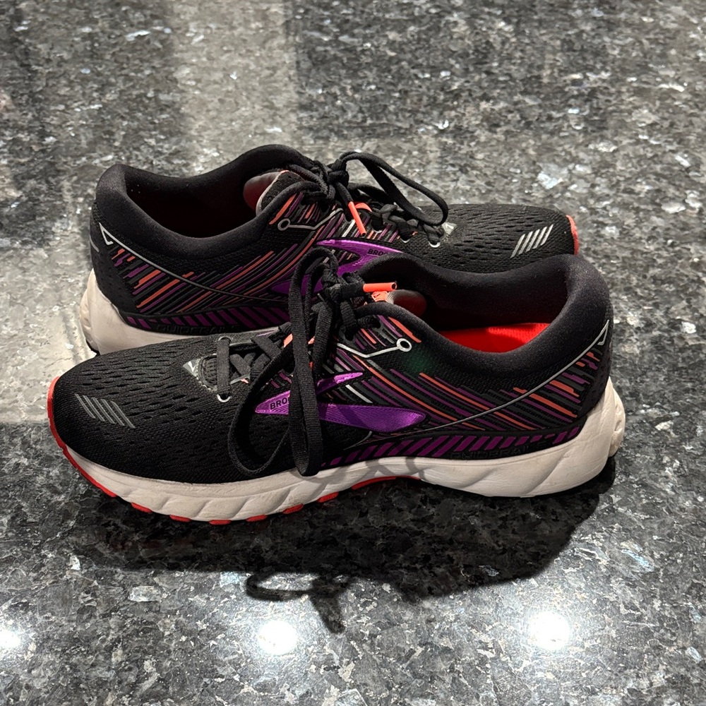 Brooks Adrenaline Athletic Shoes - Picture 6 of 8